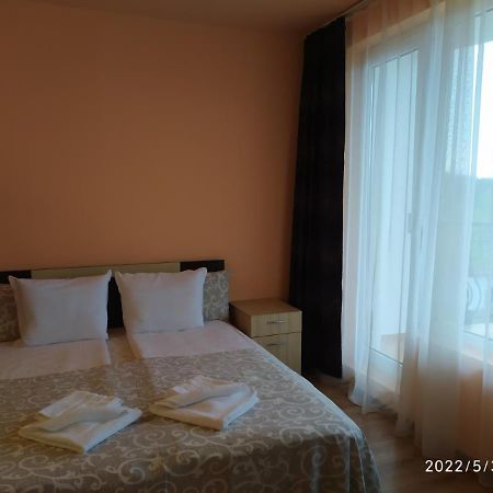 Denz Hotel Chernomorets Luaran gambar