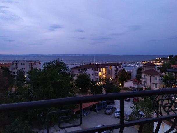 Denz Hotel Chernomorets Luaran gambar