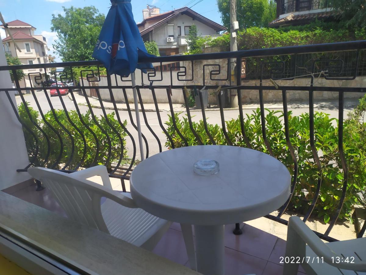 Denz Hotel Chernomorets Luaran gambar