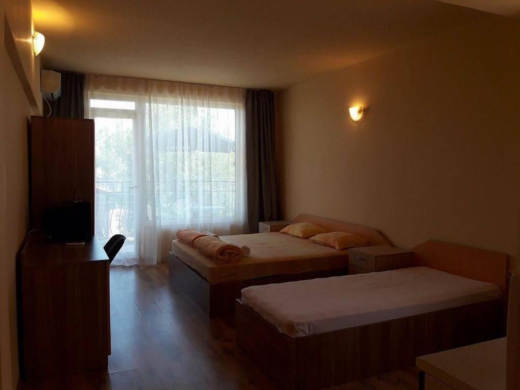 Denz Hotel Chernomorets Luaran gambar