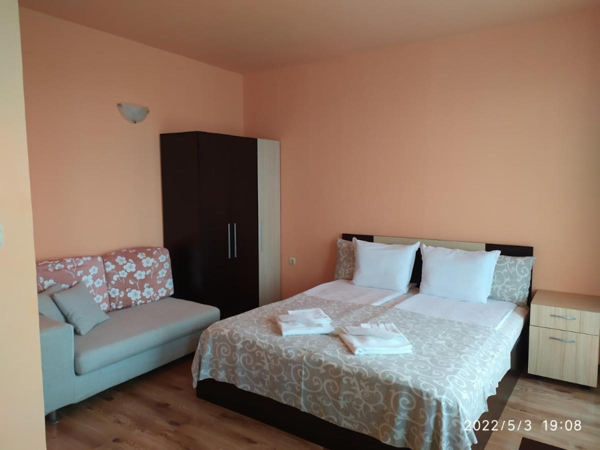 Denz Hotel Chernomorets Luaran gambar